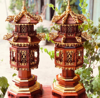 Báo giá 2 mẫu đèn thờ gỗ hương bán chạy nhất trên thị trường